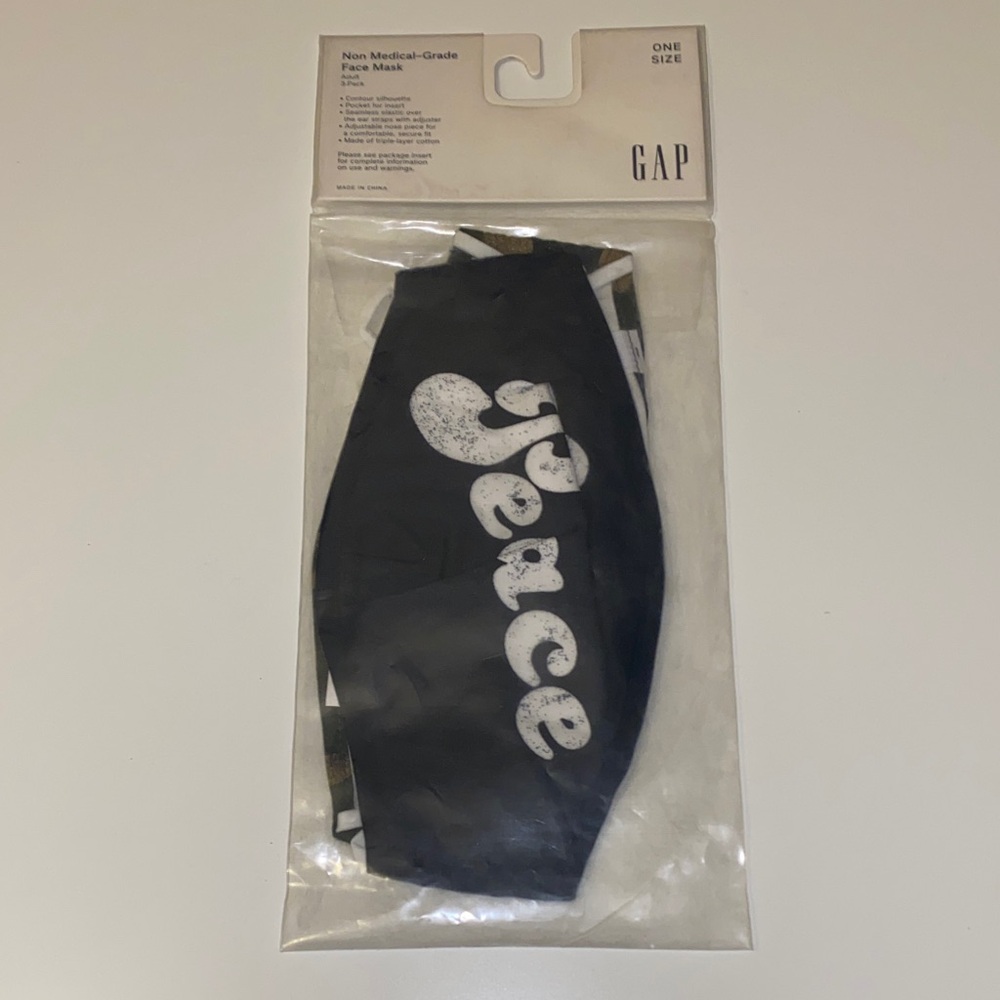 GAP Adult Reusable Face Mask Set